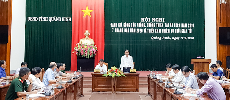 Đồng chí Chủ tịch UBND tỉnh Trần Công Thuật kết luận hội nghị.