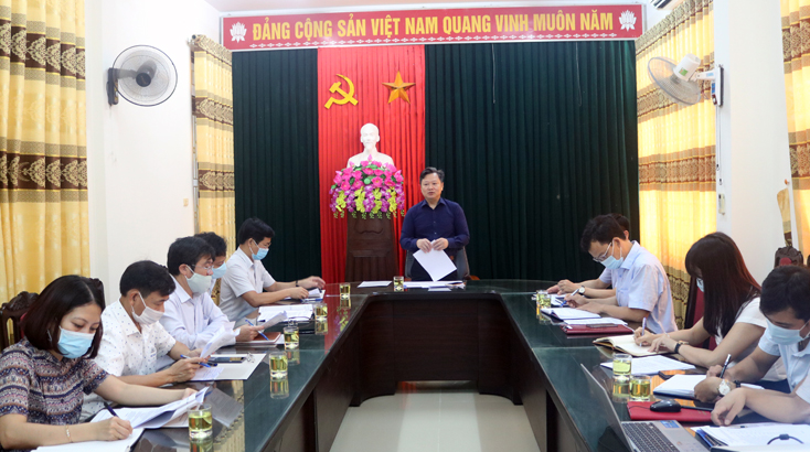 Đồng chí Nguyễn Tiến Hoàng, TUV, Phó Chủ tịch UBND tỉnh phát biểu chỉ đạo tại buổi làm việc.