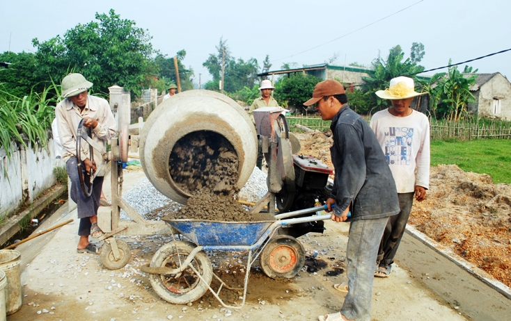    Quảng Trạch ưu tiên đầu tư cơ sở hạ tầng phục vụ dân sinh, phúc lợi công cộng tại các xã, thôn đặc biệt khó khăn, vùng bãi ngang, ven biển