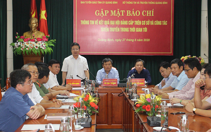 Đồng chí Trưởng ban Tuyên giáo Tỉnh ủy Cao Văn Định phát biểu định hướng công tác tuyên truyền trong thời gian tới.