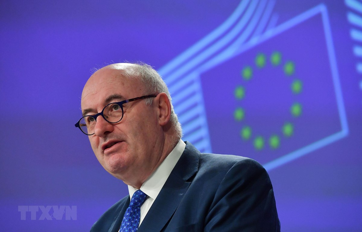  Ủy viên thương mại Liên minh châu Âu (EU) Phil Hogan trong cuộc họp báo về vấn đề Brexit tại Brussels, Bỉ ngày 8-4-2019. (Ảnh: AFP/TTXVN)