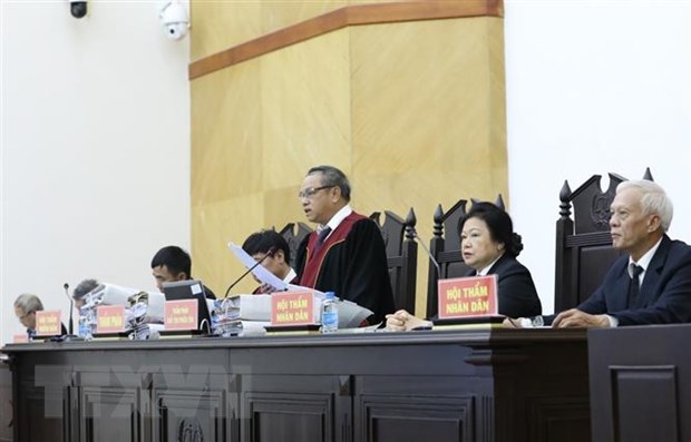 Thẩm phán Trương Việt Toàn - Phó Chánh Tòa hình sự, Toà án nhân dân Thành phố Hà Nội - làm Chủ tọa. (Ảnh: TTXVN)