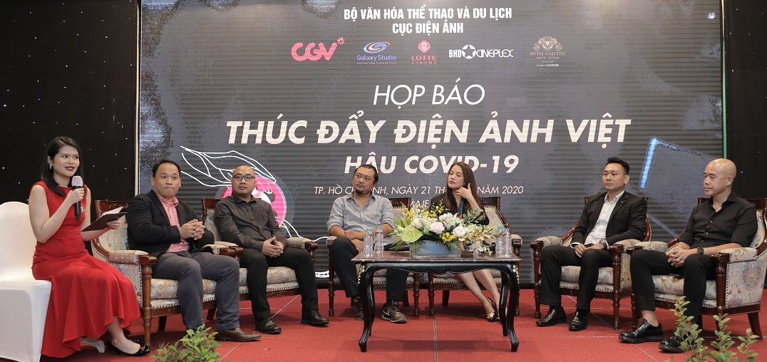 Tọa đàm chia sẻ thách thức và cơ hội của điện ảnh Việt. Ảnh: CTV