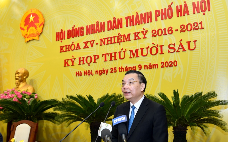  Đồng chí Chu Ngọc Anh phát biểu ý kiến tại kỳ họp.