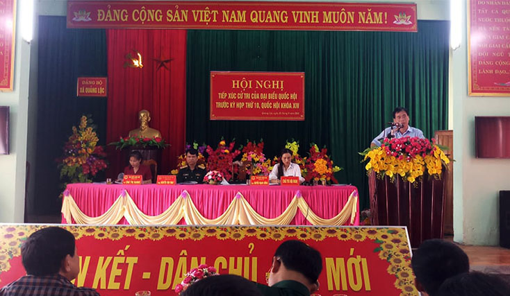 Đoàn ĐBQH tỉnh tiếp xúc cử tri thị xã Ba Đồn