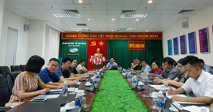 Các đại biểu tham dự buổi lễ tại điểm cầu Quảng Bình.