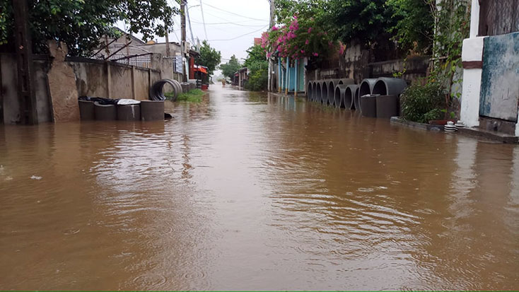 Đường vào thôn Tân An, Quảng Thanh bị mưa lũ chia cắt