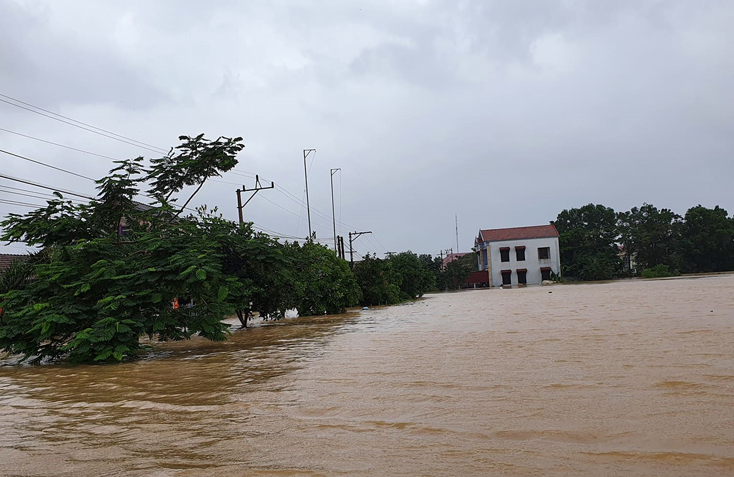 Xã Xuân Thủy là một trong những địa phương của huyện Lệ Thủy bị lũ ngập sâu