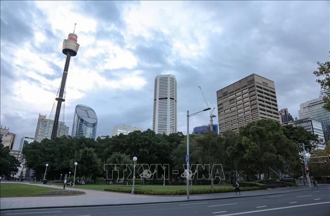  Cảnh vắng vẻ trong công viên Hyde Park ở Sydney, Australia. Ảnh: THX/TTXVN