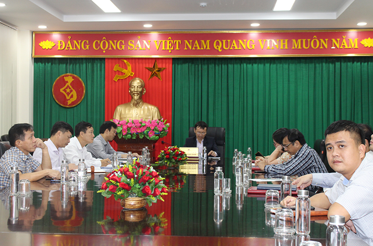 Đại diện lãnh đạo các sở, ban, ngành tham dự tại điểm cầu tỉnh Quảng Bình.