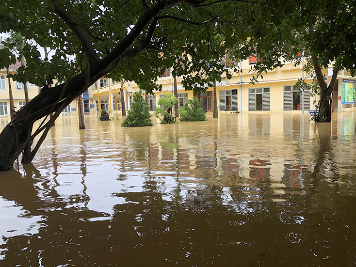 Nhiều đơn vị y tế đang trong tình trạng ngập lụt nặng.