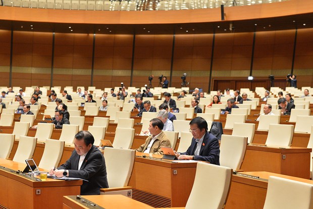  Các đại biểu tham gia phiên thảo luận sáng ngày 21-10. (Ảnh: quochoi.vn)