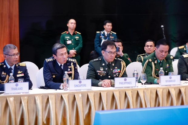  Tùy viên Quốc phòng các nước ASEAN tham dự Hội nghị tại điểm cầu Hà Nội. (Ảnh: Dương Giang/TTXVN)