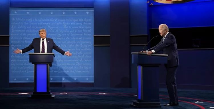  Tổng thống Donald Trump và cựu Phó Tổng thống Joe Biden trong cuộc tranh luận đầu tiên hôm 29-9. Ảnh: AP
