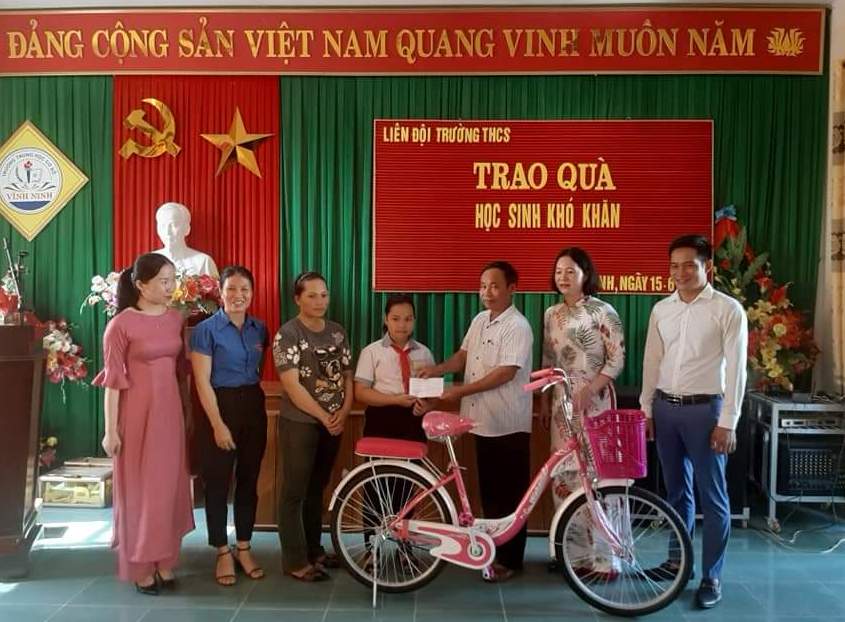   Phong trào khuyến học, khuyến tài trên địa bàn xã Vĩnh Ninh luôn được quan tâm trên mọi phương diện.