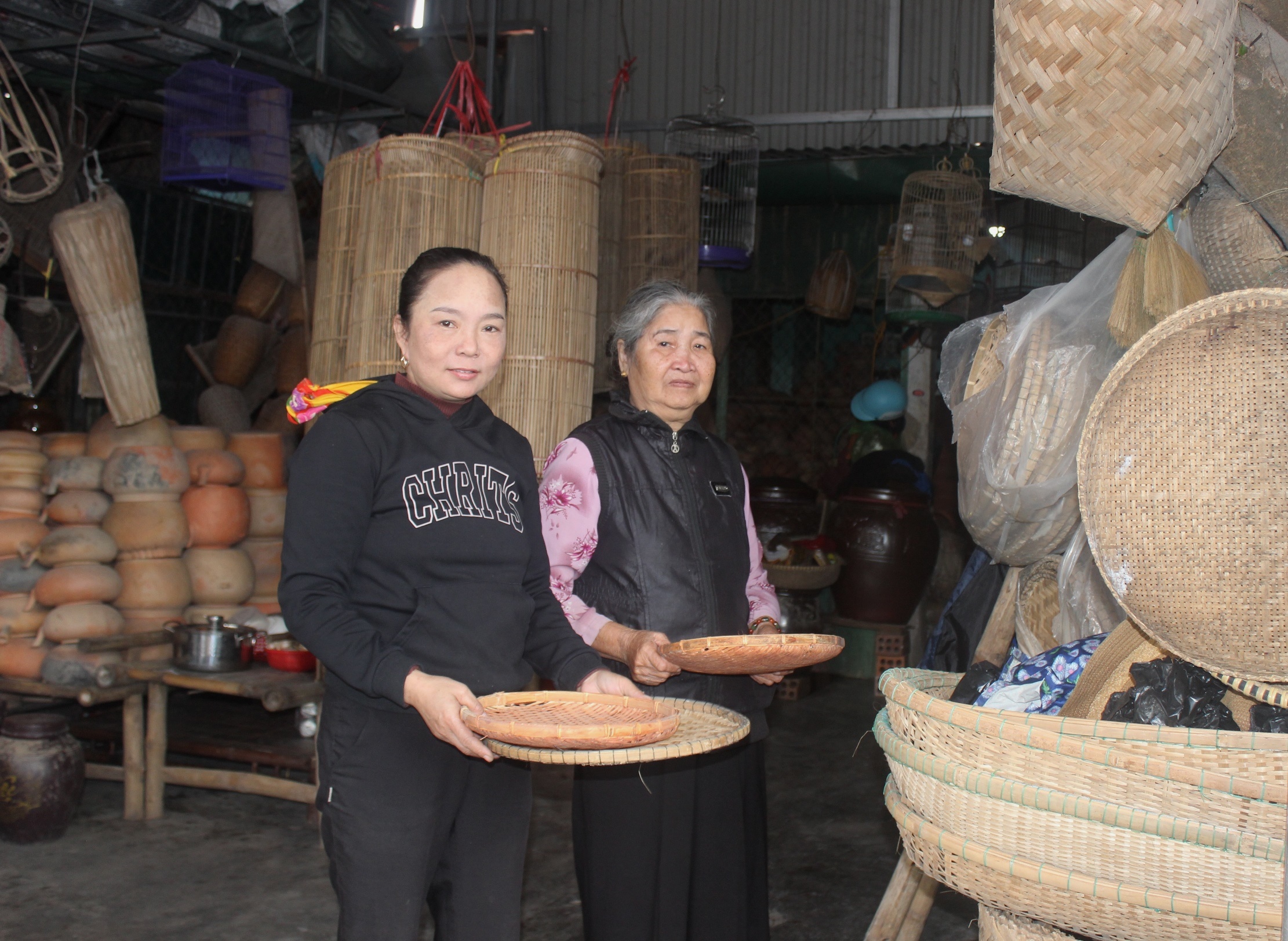 Các sản phẩm truyền thống được sản xuất trên địa bàn vẫn là lựa chọn hàng đầu đối với người dân thị xã Ba Đồn.