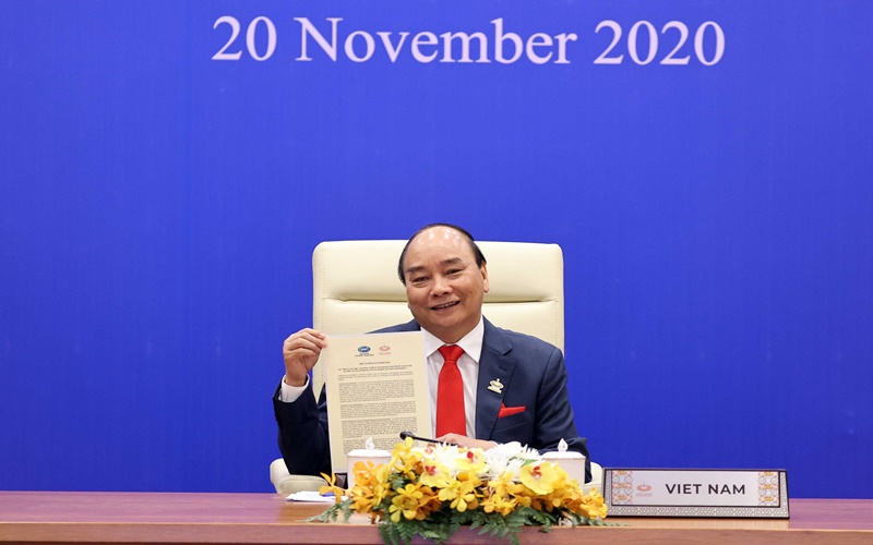Thủ tướng Chính phủ Nguyễn Xuân Phúc dẫn đầu đoàn Việt Nam tham dự Hội nghị. (Ảnh: BỘ NGOẠI GIAO VIỆT NAM)