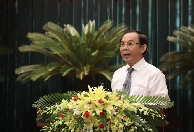 Bí thư Trung ương Đảng, Bí thư Thành ủy Thành phố Hồ Chí Minh Nguyễn Văn Nên phát biểu tại Hội thảo.