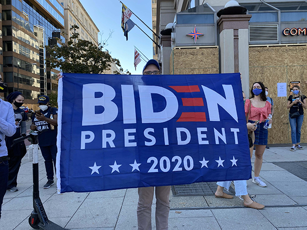  Người dân New York xuống đường ủng hộ ông Biden