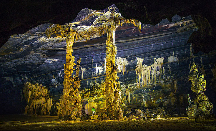   Vẻ đẹp của hang động Quảng Bình qua ống kính của NSNA Lê Đức Thành.