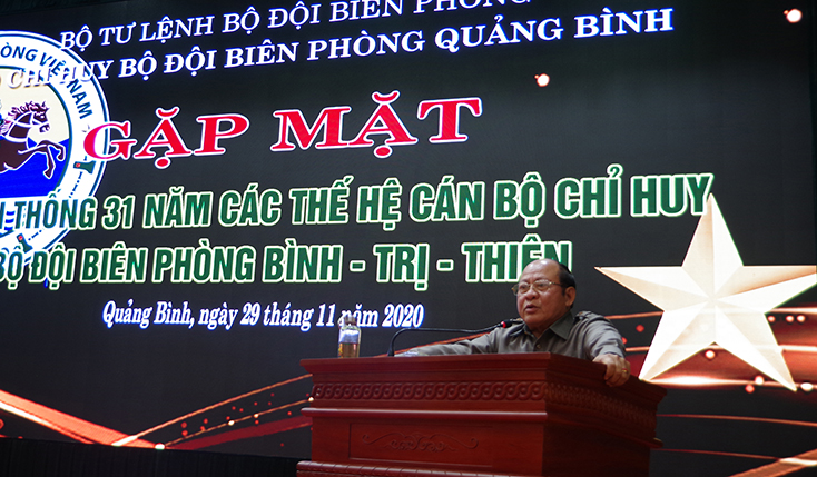Thiếu tướng Trịnh Đình Dũng, nguyên Phó Tư lệnh Bộ đội Biên phòng Việt Nam biểu dương cán bộ chiến sỹ BĐBP Bình-Trị - Thiên