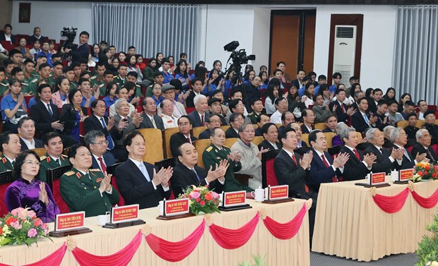Thủ tướng Nguyễn Xuân Phúc cùng các đồng chí lãnh đạo, nguyên lãnh đạo Đảng Nhà nước tham dự Lễ kỷ niệm. (Ảnh: Thống Nhất/TTXVN)