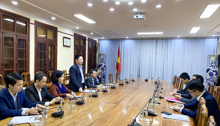 Đồng chí Phó Chủ tịch UBND tỉnh Nguyễn Tiến Hoàng phát biểu tại buổi làm việc.