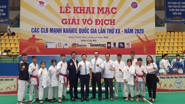 Đoàn đội tuyển Liên đoàn Karate Quảng Bình tham gia Giải vô địch các câu lạc bộ đội mạnh Karate quốc gia lần thứ XX năm 2020 diễn ra tại TP. Huế, đánh dấu sự trở lại đấu trường quốc gia sau 15 năm vắng bóng.