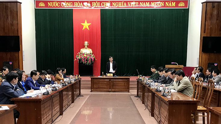 Đồng chí Phó Bí thư Tỉnh uỷ, Chủ tịch UBND tỉnh Trần Thắng phát biểu tại cuộc họp.