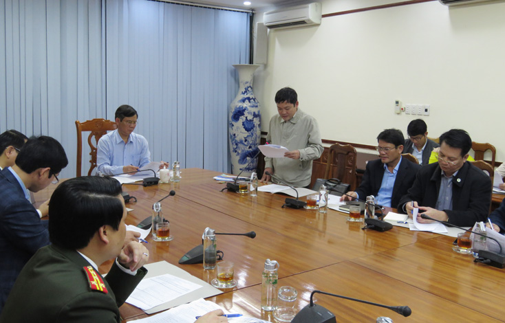 Giám đốc Sở Kế hoạch-Đầu tư báo cáo công tác chuẩn bị Hội nghị  xúc tiến đầu tư tỉnh Quảng Bình năm 2021.