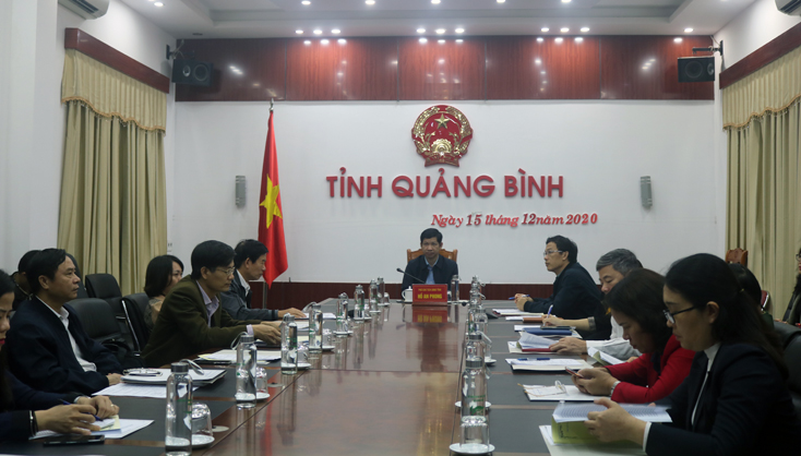 Đồng chí Hồ An Phong, Tỉnh ủy viên, Phó Chủ tịch UBND tỉnh dự và chủ trì hội nghị tại điểm cầu trực tuyến Quảng Bình.