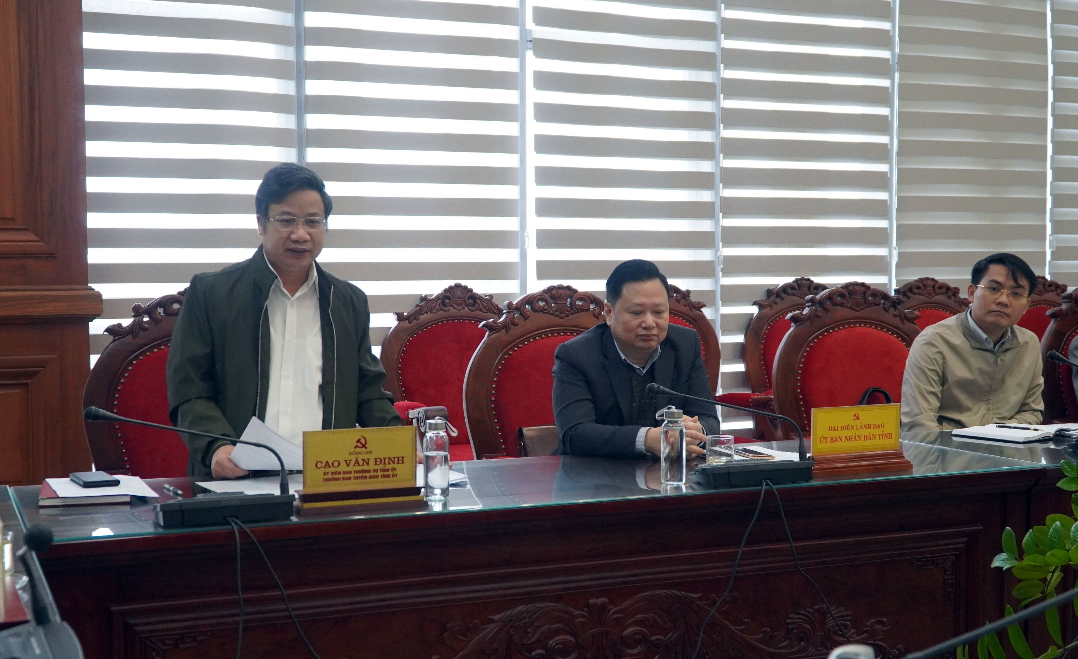 Đồng chí Cao Văn Định, Ủy viên Ban Thường vụ, Trưởng Ban Tuyên giáo Tỉnh ủy phát biểu tại buổi làm việc    