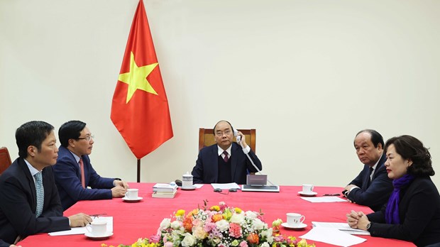 Thủ tướng Nguyễn Xuân Phúc điện đàm với Tổng thống Hoa Kỳ Donald Trump. (Ảnh: Thống Nhất/TTXVN)