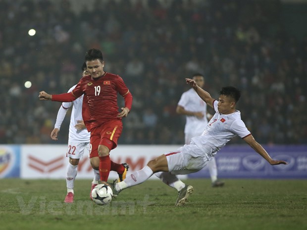  Huấn luyện viên Park Hang-seo đang loay hoay tìm ra đội hình mạnh nhất cho đội tuyển Việt Nam. (Ảnh: Hiển Nguyễn/Vietnam+)