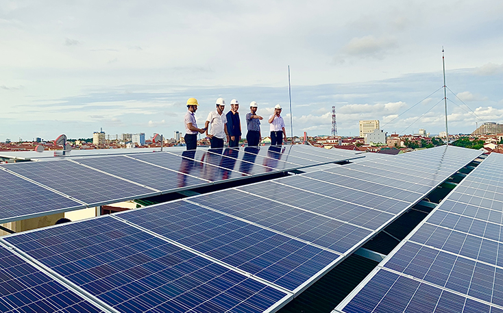 Sử dụng hệ thống điện mặt trời mái nhà sẽ góp phần bảo đảm lợi ích kinh tế của người dân và an ninh năng lượng quốc gia.