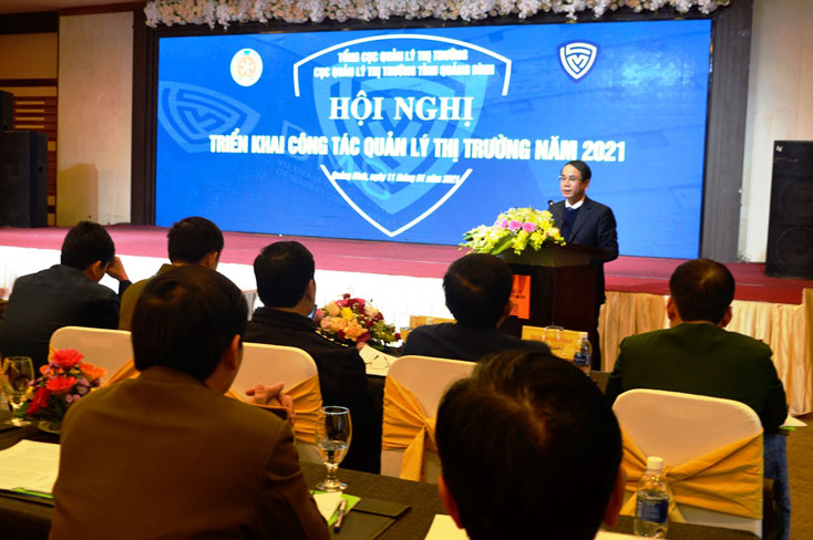  Đồng chí Phan Mạnh Hùng, Tỉnh ủy viên, Phó Chủ tịch UBND tỉnh phát biểu tại hội nghị.