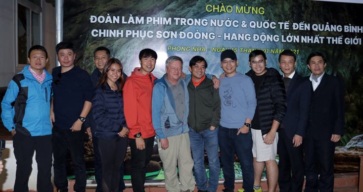 Gặp gỡ, chào đón các blogger du lịch, người nổi tiếng đến Quảng Bình.