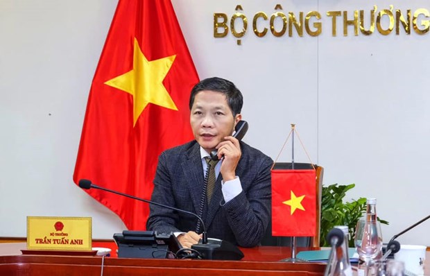  Đêm 7-1 giờ Việt Nam, Bộ trưởng Trần Tuấn Anh điện đàm với Trưởng đại diện Thương mại Mỹ (USTR) Robert Lighthizer để trao đổi về các vấn đề kinh tế, thương mại song phương giữa hai nước. (Ảnh: Vietnam+)