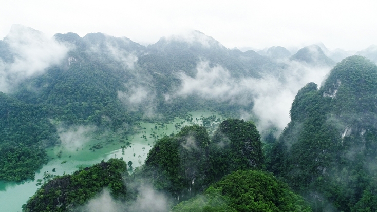 Hung Trâu điểm du lịch hấp dẫn trong Vườn Quốc gia Phong Nha-Kẻ Bàng.