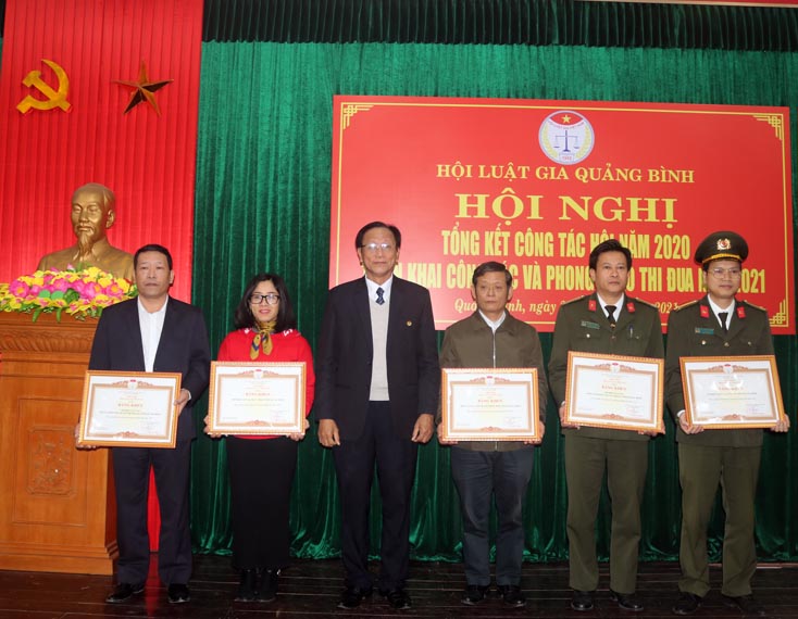 Các cá nhân của HLG tỉnh vinh dự được Chủ tịch Trung ương HLG Việt Nam tặng bằng khen nhờ có nhiều cống hiến, thành tích xuất sắc trong quá trình công tác, hoạt động.