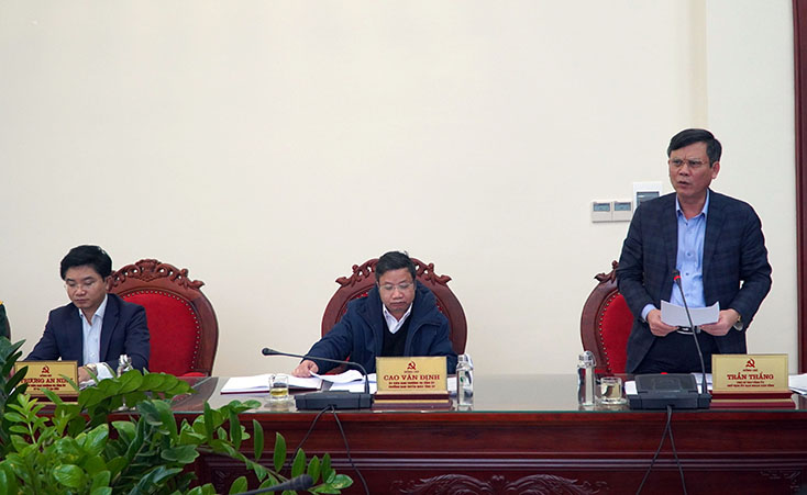 Đồng chí Trần Thắng, Phó Bí thư Tỉnh ủy, Chủ tịch UBND tỉnh phát biểu tại hội nghị.