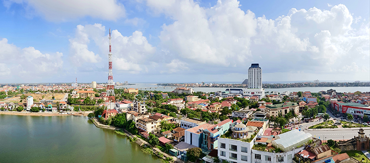  Diện mạo đô thị thành phố Đồng Hới ngày càng hiện đại.