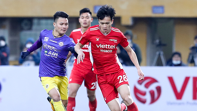  Các chuyên gia đều thống nhất cho rằng dù gặp phải nhiều khó khăn nhưng Hà Nội FC và Viettel chắc chắn sẽ sớm trở lại đường đua vô địch. Ảnh: Hoàng Linh