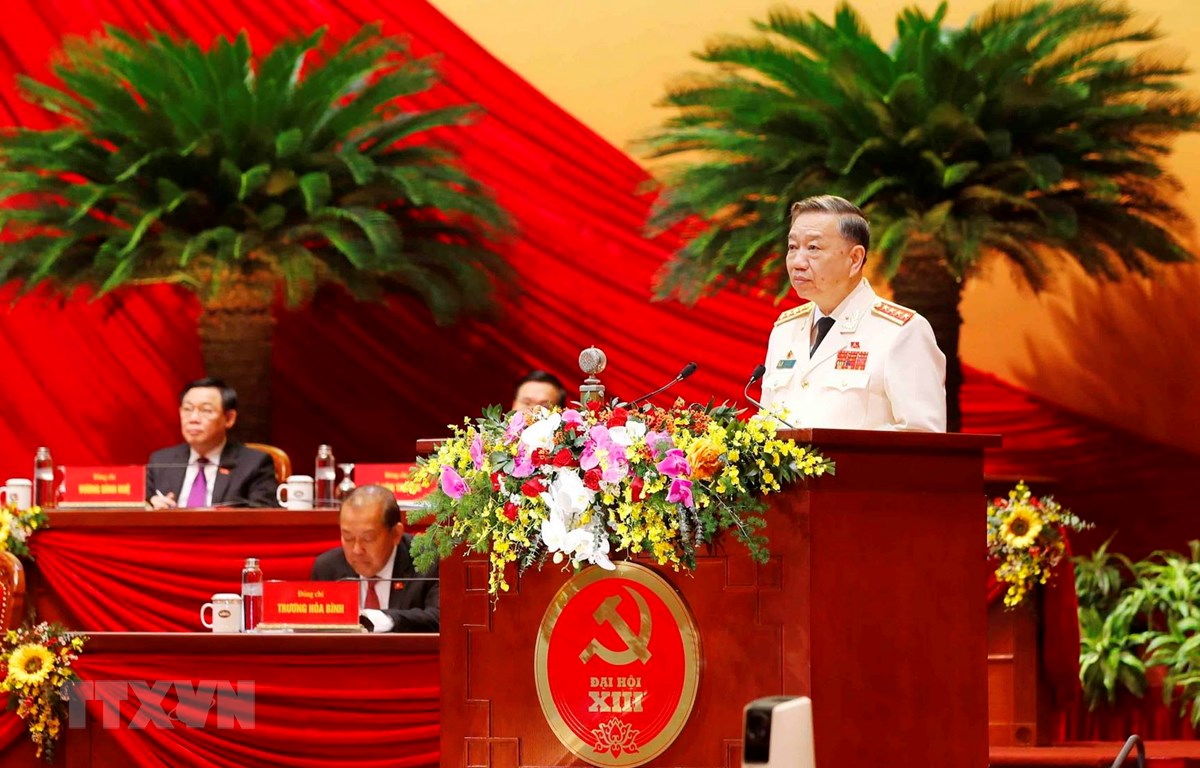  Đại tướng Tô Lâm, Ủy viên Bộ Chính trị, Bí thư Đảng ủy Công an Trung ương, Bộ trưởng Bộ Công an trình bày tham luận. (Ảnh: TTXVN)