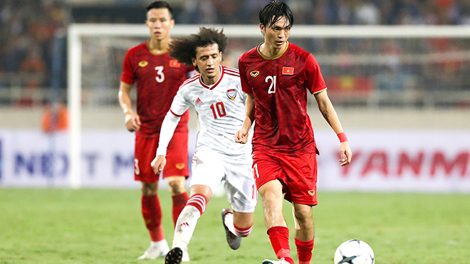  CĐV Việt Nam cho rằng phải đá với UAE trên sân khách cũng không phải là bất lợi quá lớn với ĐT Việt Nam. Ảnh: Hoàng Linh