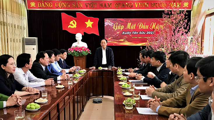 Đồng chí Phó Bí thư Thường trực Tỉnh ủy Trần Hải Châu phát biểu tại buổi làm việc với Ban Thường vụ Huyện ủy Lệ Thủy.