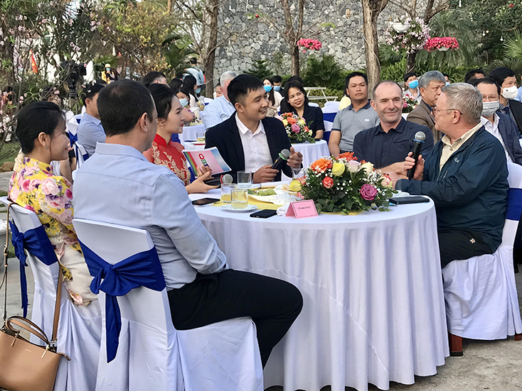 Các chuyên gia nước ngoài chia sẻ về ấn tượng Tết ở Quảng Bình và những dự định quảng bá du lịch nhằm gắn bó lâu dài với Phong Nha-Kẻ Bàng.
