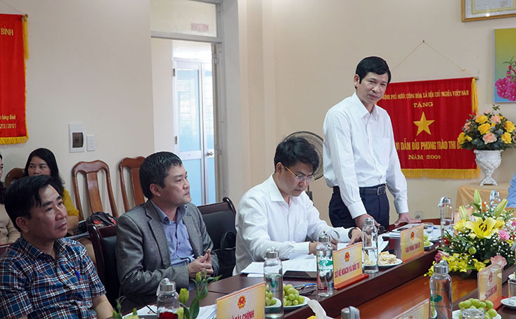 Đồng chí Hồ An Phong, Tỉnh ủy viên, Phó Chủ tịch UBND tỉnh phát biểu tại buổi làm việc.
