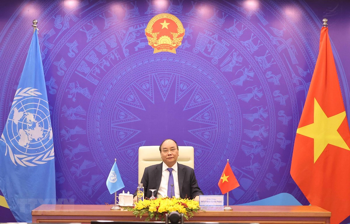 Thủ tướng Chính phủ Nguyễn Xuân Phúc phát biểu tại điểm cầu Hà Nội. (Ảnh: Thống Nhất/TTXVN)