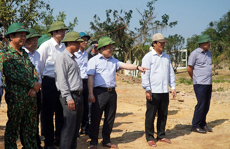 Đồng chí Bí thư Tỉnh ủy Vũ Đại Thắng kiểm tra tiến độ dự án Khu nghỉ dưỡng và phục hồi chức năng suối nước nóng Bang.